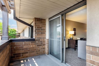 Suite, Balcony