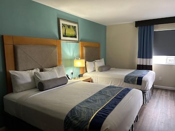 Suite, 2 Queen Beds, Non Smoking, Ocean View