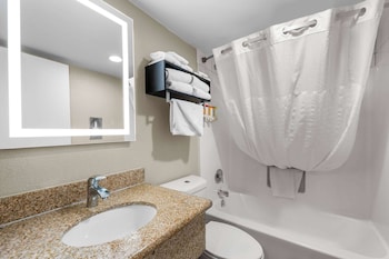 Business Room, Multiple Beds, Non Smoking, Ocean View (Partial)