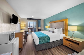 Business Room, 1 King Bed, Non Smoking, Ocean View