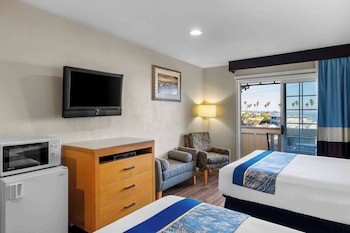 Business Room, 2 Queen Beds, Non Smoking, Ocean View