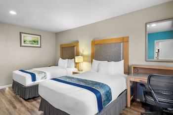 Room, 2 Double Beds, Non Smoking (2nd Floor)