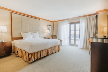 Superior Room, 1 King Bed