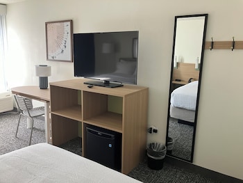 Room, 2 Queen Beds