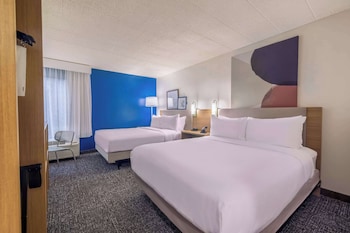 Room, 1 Queen Bed, Accessible (Mobility, Roll-In Shower)