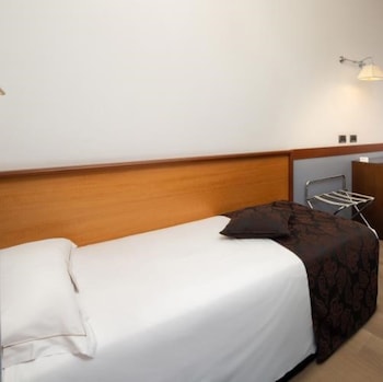Economy Single Room