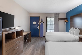 Deluxe Room, 2 Double Beds, Non Smoking, Kitchenette