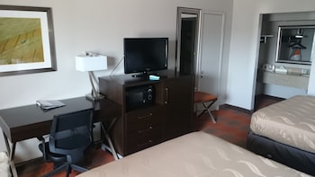 Standard Room, 2 Queen Beds, Smoking