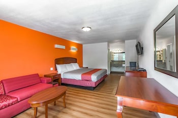 Standard Room, 1 King Bed, Smoking, Refrigerator & Microwave