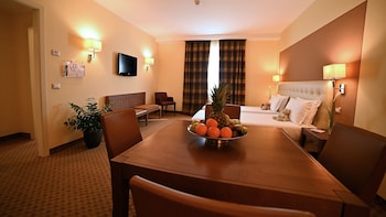 Family Room, Multiple Beds
