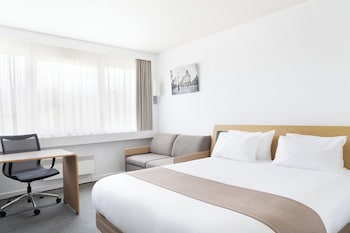 Standard Room, 1 Queen Bed with Sofa bed