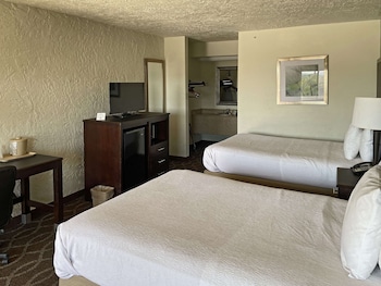 Standard Room, 2 Double Beds, Non Smoking