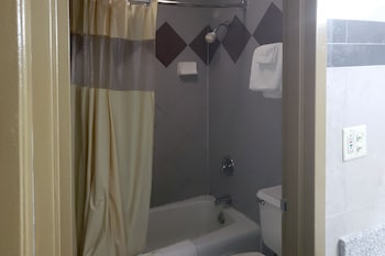 Room, 2 Double Beds (NO PETS)