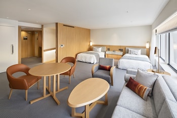 Junior Suite Twin, Non Smoking (Universal Design)