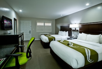 Room, 2 Queen Beds, Non Smoking