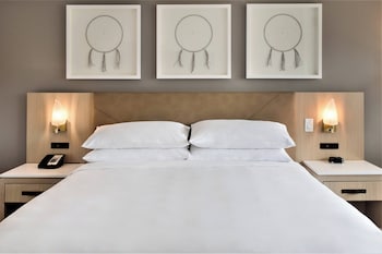 Room, 1 King Bed, City View