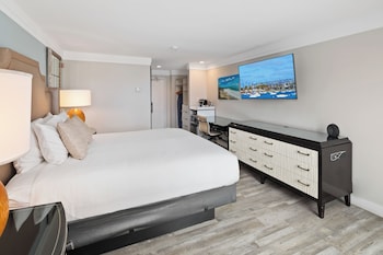 Room, 1 King Bed, Balcony