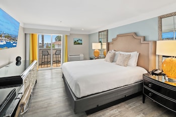 Room, 1 King Bed, Balcony