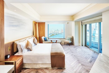 Junior Suite, 1 King Bed, River View (Mid Floor)