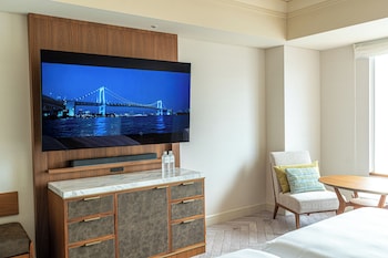 Classic Room, 1 King Bed, Bay View