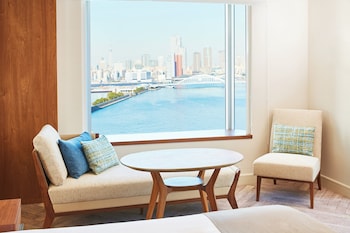 Classic Room, 2 Twin Beds, River View