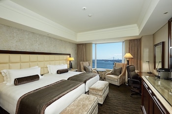 Classic Room, 2 Twin Beds, Bay View (High Floor)