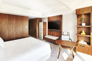 Classic Room, 1 King Bed, Club Lounge Access, Bay View (Japanese)