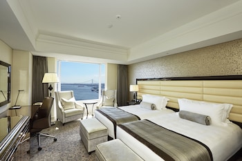 Classic Room, 2 Twin Beds, Club Lounge Access, Bay View