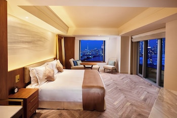Junior Suite, 1 King Bed, River View (Mid Floor)