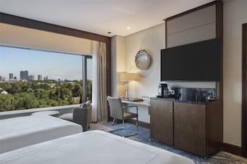 Twin Deluxe Partial Bosphorus View