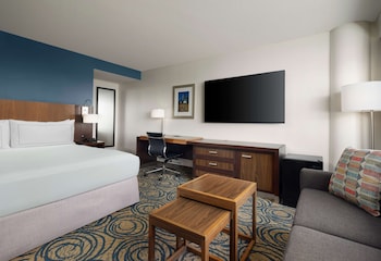 1 King Bed, Accessible, City View