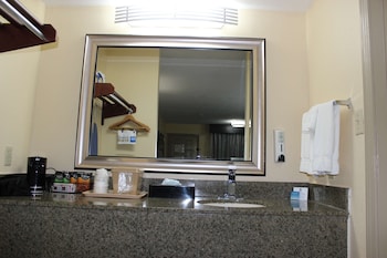 Standard Room, 2 Double Beds, Non Smoking, Jetted Tub