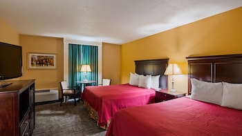 Double Queen Room 2 Beds