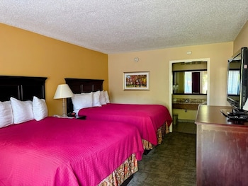 Standard Room, 1 Queen Bed, Accessible Bathtub, Non Smoking