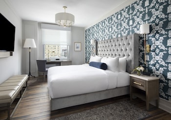 Classic Room, 1 King Bed (High Floor & View)