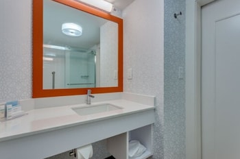 Suite, 1 Queen Bed with Sofa bed