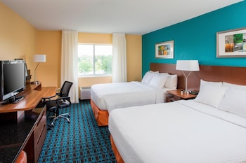 Room, 2 Queen Beds, Accessible Bathtub