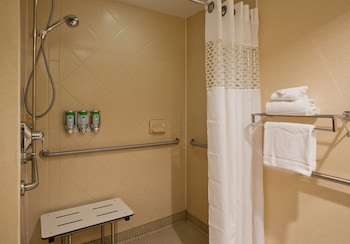 Room, 1 Queen Bed, Accessible (Hearing)