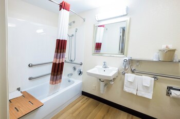 Superior Room, 1 King Bed, Accessible (Smoke Free)