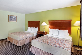 Standard Room, 2 Queen Beds, Non Smoking