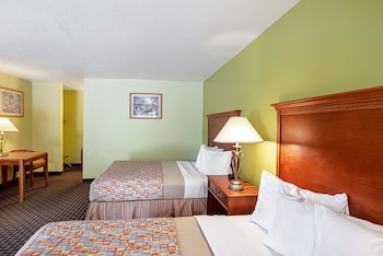 Standard Room, 2 Queen Beds, Non Smoking
