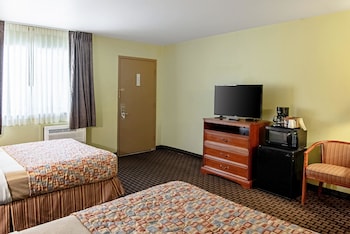 Standard Room, 2 Queen Beds, Non Smoking