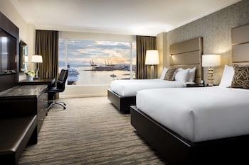 Signature Harbor View Room, 2 Double Beds
