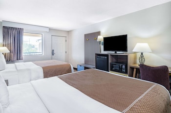 Room, 2 Queen Beds, Smoking