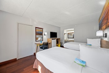 Double Room, 2 Double Beds, Non Smoking