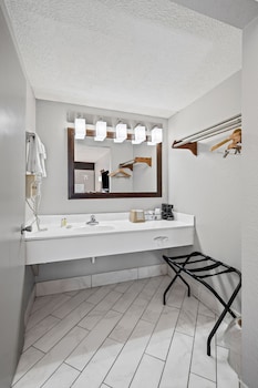 Room, 2 Double Beds, Accessible, Non Smoking (Bathtub W/grab Bars)