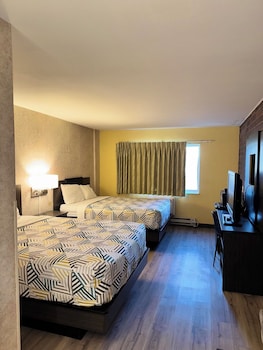 Standard Room, 2 Queen Beds, Non Smoking