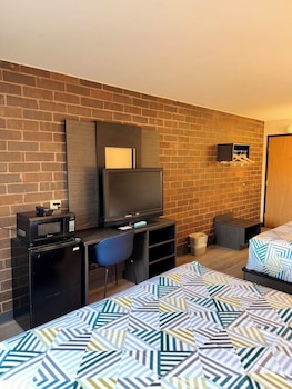 Standard Room, 2 Queen Beds, Non Smoking