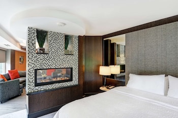 Executive Suite, 1 King Bed, Non Smoking