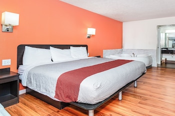 Room, 1 King Bed, Smoking, Jetted Tub